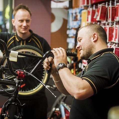 Halfords Group to acquire Universal Tyre and Autocentres for £15 million 1