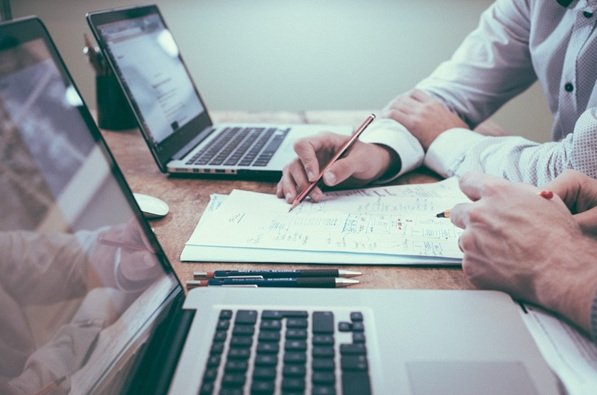How to Start a Successful Financial Advisory 1 How to Start a Successful Financial Advisory