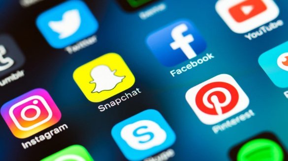 Who are the users of different social media platforms? 1 Who are the users of different social media platforms?