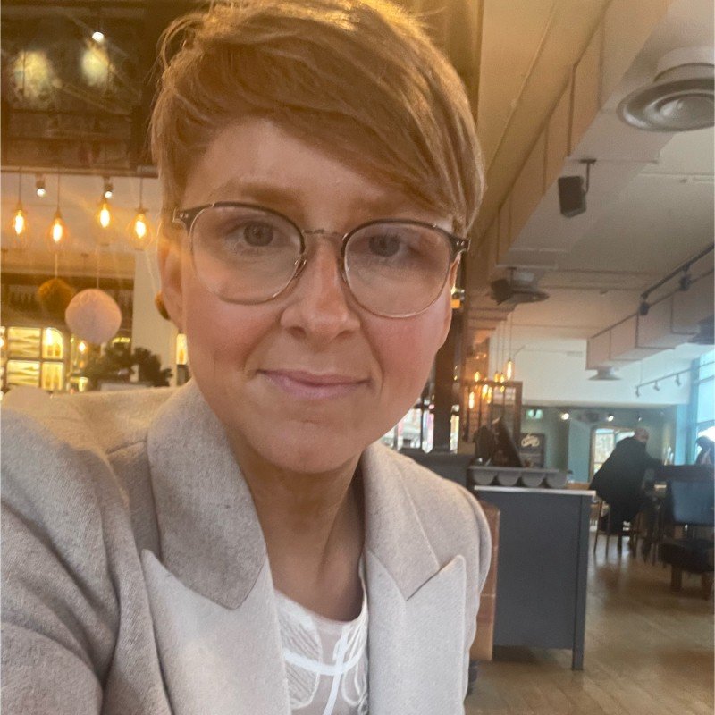 Kate Davidson appointed Chief Executive Officer of Dignity Plc 1 Kate Davidson appointed Chief Executive Officer of Dignity Plc