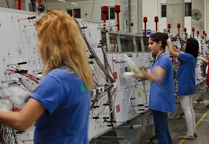 Volex Plc agrees to acquire Murat Ticaret Kablo Sanayi A.Ş. for up to €178.1 million 1 Volex Plc agrees to acquire Murat Ticaret Kablo Sanayi A.Ş. for up to €178.1 million